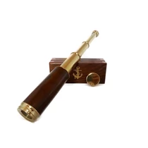 Távcső famarkolattal  Távcső famarkolattal